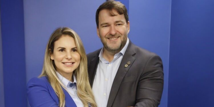 Deputado Alex Redano garante R$ 2,5 milhões para ônibus semi-leito transportar pacientes a Porto Velho