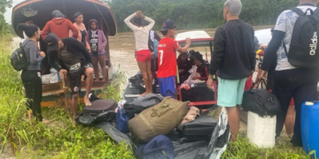 Embarcação com time de futebol naufraga no Rio Tarauacá