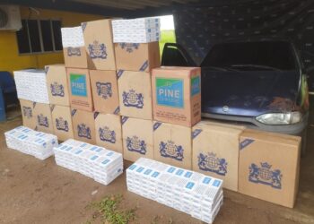 PRF apreende 11 mil maços de cigarros contrabandeados após acompanhamento tático em Rio Branco/AC