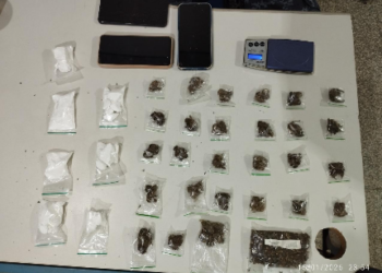 PM APREENDE DROGAS E PRENDE SUSPEITO POR TRÁFICO DURANTE AÇÃO POLICIAL
