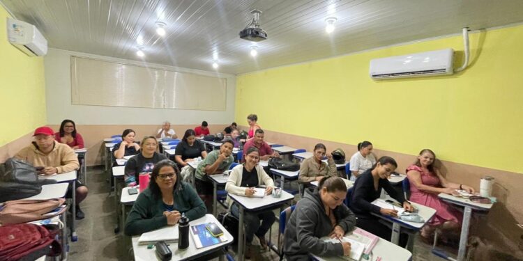 Governo de RO divulga escolas da Rede Estadual que ofertam Educação de Jovens e Adultos