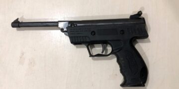 ABORDAGEM DA POLÍCIA MILITAR RESULTA EM APREENÇÃO DE ARMA DE FOGO