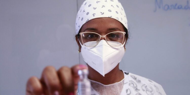 Orientações sobre diferença entre as vacinas de gripe e Covid-19 são reforçadas pela Agevisa/RO