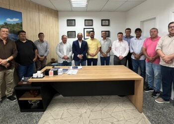 Laerte Gomes reúne prefeitos aliados e Casa Civil para alinhar ações e fortalecer parcerias nos municípios