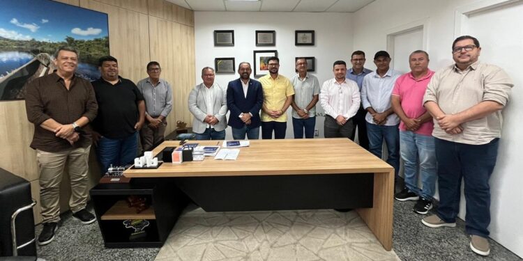 Laerte Gomes reúne prefeitos aliados e Casa Civil para alinhar ações e fortalecer parcerias nos municípios