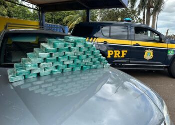 Polícia Rodoviária Federal apreende mais de 50 KG cocaína escondidos em fundo falso de veículo em Lins