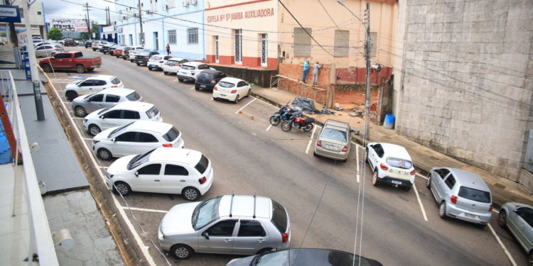 MOBILIDADE “Agora os clientes conseguem acessar as lojas”, diz vendedor sobre estacionamentos no centro de Porto Velho