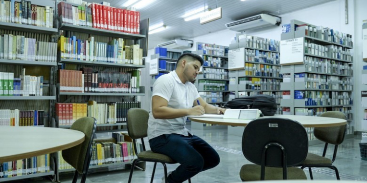 Prefeitura abre inscrições para bolsas integrais em cursos superiores pelo Programa Faculdade da Prefeitura