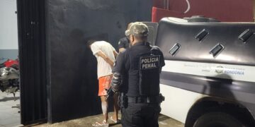 Flagrante no Urso Panda: Apenado é pego com cocaína após pular mureta em Porto Velho