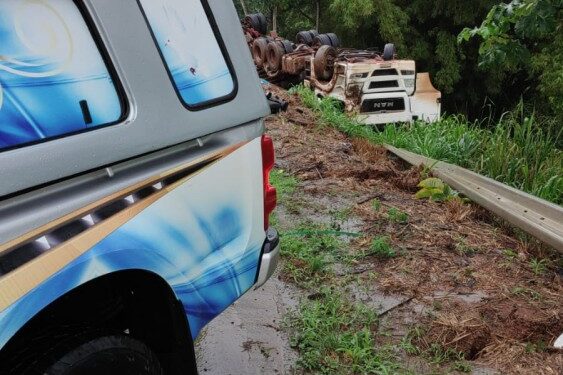 Adolescente de 14 anos e bebê morrem em acidente com carreta na BR 364