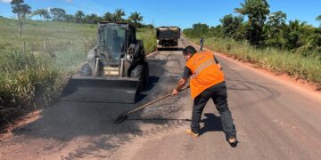 Governo atende indicação do deputado Jean Oliveira e inicia manutenção da RO-010