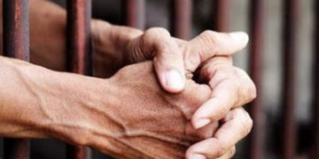 PC prende condenado por estupro contra a própria filha