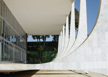 STF determina ao governo do RJ que apresente imagens de operação nos Complexos do Alemão e da Penha