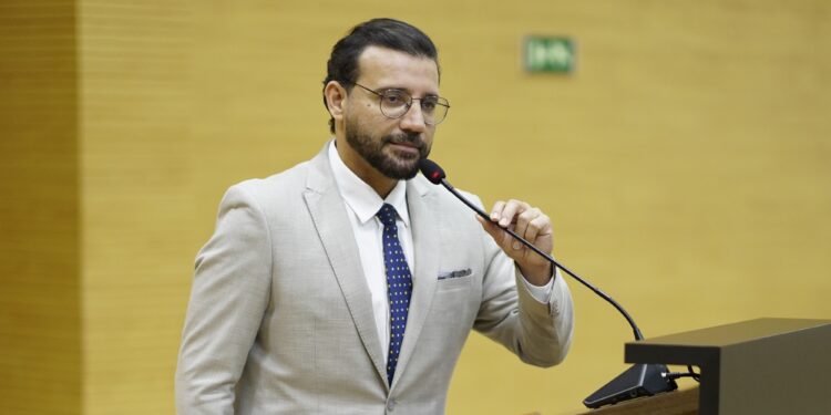 Deputado Ribeiro do Sinpol anuncia reforma da Delegacia de Polícia Civil de Guajará-Mirim