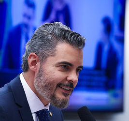 Deputado Thiago Flores garante recursos para nova UBS em Migrantinópolis