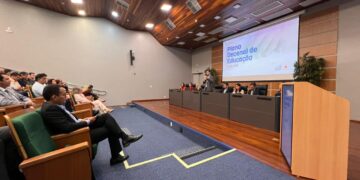 Dia D do Plano Decenal de Educação marca assinatura de pacto entre estado e municípios