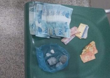 SUSPEITO DE TRÁFICO É FLAGRADO COM DROGAS APÓS ATENDIMENTO MÉDICO EM HOSPITAL