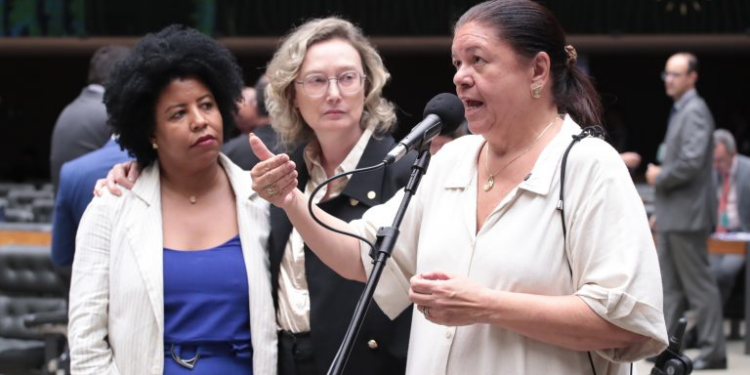 Câmara votará na semana que vem projetos que criam punição contra violência vicária