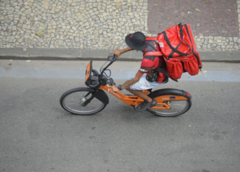 Comissão pode votar projeto sobre regulamentação do trabalho