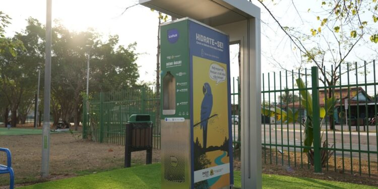 Bebedouros em espaços públicos exigem uso consciente