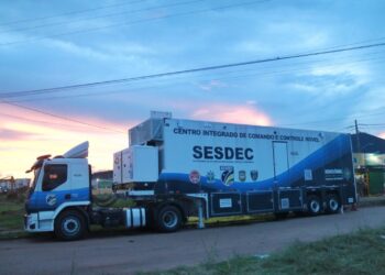 Carreta do CICC-Móvel é deslocada temporariamente para reforçar segurança durante bloco carnavalesco