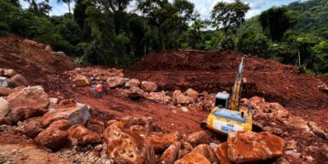 Manutenção na RO-370 é reforçada pelo governo de RO para garantir trafegabilidade e segurança