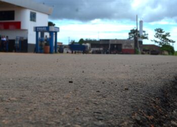 Rua Léo Rolim é asfaltada em Vilhena com investimento do deputado Ezequiel Neiva