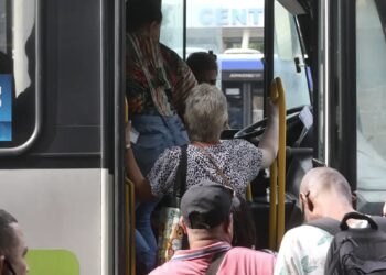Emenda garante recursos para implantação do transporte coletivo gratuito em Ariquemes