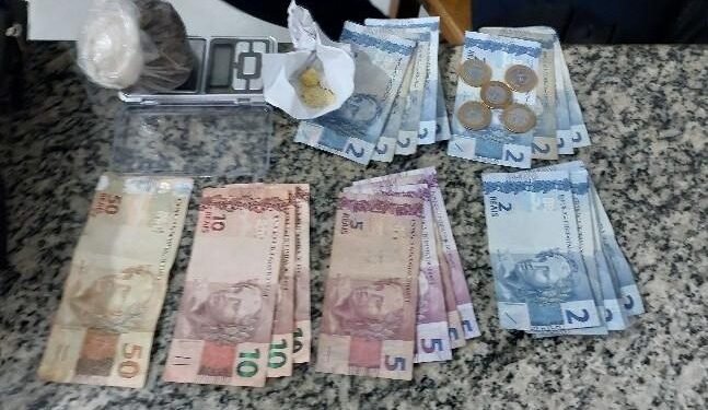 Casal é detido com drogas e dinheiro durante patrulhamento em Pimenta Bueno