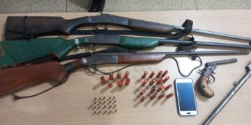 PMRO apreende quatro armas de fogo após denúncia de cárcere privado na zona rural de Nova Mamoré