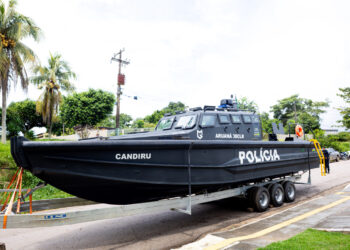 Governo de RO investe 28 milhões em equipamentos e entrega primeira lancha blindada para Segurança Pública