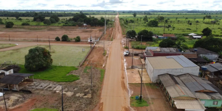 Governo de RO garante melhores condições de tráfego até o distrito de Bom Futuro