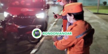 Homem espancado a pauladas na cabeça enquanto dormia em praça do centro