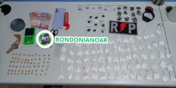 Polícia Militar desmantela “mocó” de drogas no bairro Nova Esperança e prende traficante conhecido como “Poze do CV”.
