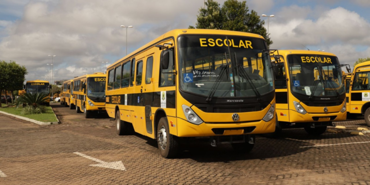 Transporte escolar recebe R$ 4,4 milhões da prefeitura