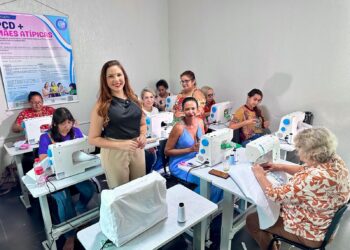 Deputada Cristiane Lopes entrega Laboratório de Corte e Costura e LABATIVA para fortalecer inclusão de famílias atípicas em Porto Velho