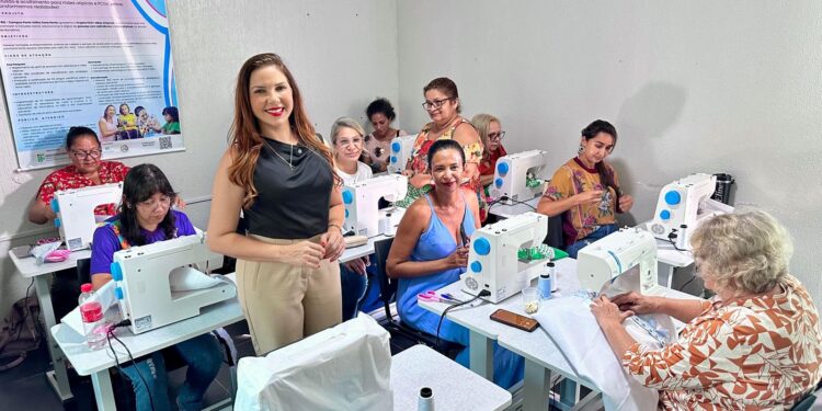 Deputada Cristiane Lopes entrega Laboratório de Corte e Costura e LABATIVA para fortalecer inclusão de famílias atípicas em Porto Velho