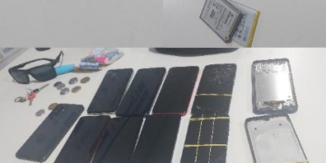 POLÍCIA MILITAR APREENDE MENOR E PRENDE SUSPEITO APÓS ROUBO DE CELULAR NA REGIÃO CENTRAL