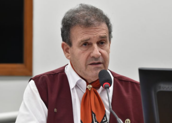 Projeto agiliza pensão por morte para filhos de vítimas de feminicídio