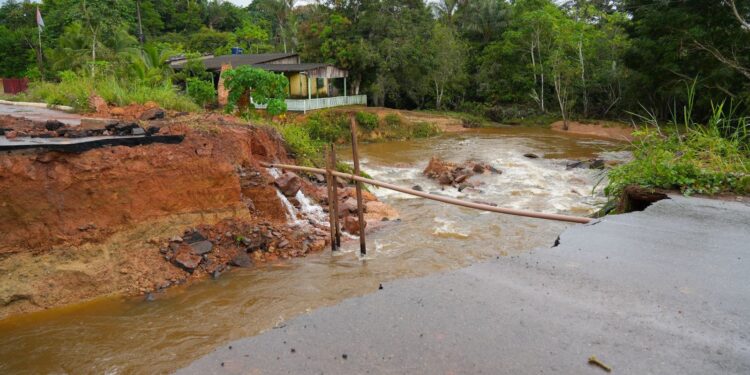 Prefeitura inicia construção de ponte na Estrada de Santo Antônio