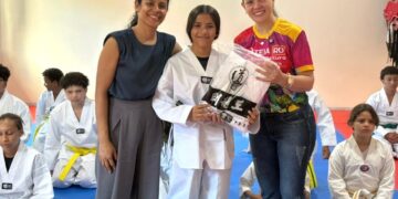 Deputada Cláudia de Jesus realiza entrega de kimonos ao projeto Sonho Meu em Ji-Paraná
