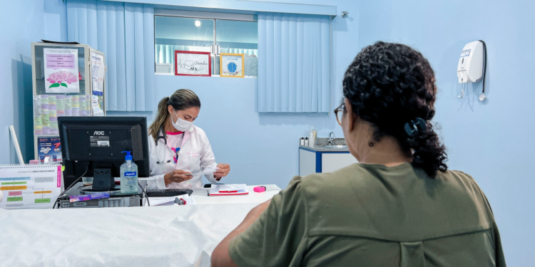 Março Lilás orienta sobre prevenção ao câncer do colo do útero