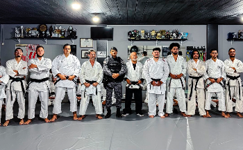 PROJETO EDUCANDO COM AS ARTES MARCIAIS DO 2º BPM CELEBRA A FORMAÇÃO DE SEIS NOVOS FAIXAS PRETAS EM KARATÊ