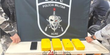 BOPE intercepta suspeito e apreende cerca de 4 quilos de drogas no bairro Tancredo Neves