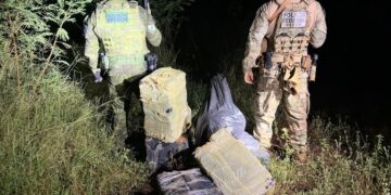 PF e PM/PR apreendem 185 kg de maconha em Foz do Iguaçu/PR