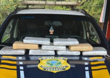 PRF em Rondônia apreende quase 10 kg de maconha em táxi na BR-364