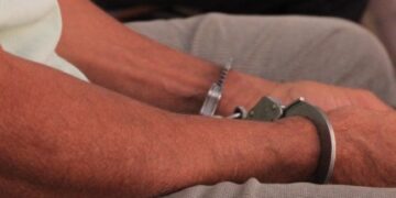 POLÍCIA MILITAR CUMPRE MANDADOS DE PRISÃO POR ESTUPRO E TRÁFICO DE DROGAS E FLAGRA SUSPEITO COM IDENTIDADE FALSA EM RIOZINHO