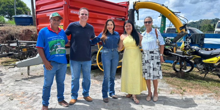 Agricultura fortalecida: deputada federal Cristiane Lopes viabiliza entrega de implementos e impulsiona produção rural em Jaru
