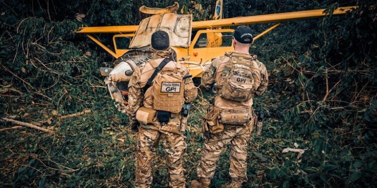 PF inutiliza aeronave em ação contra garimpo ilegal em Roraima