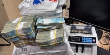 PF prende quatro pessoas em flagrante por lavagem de dinheiro em Recife